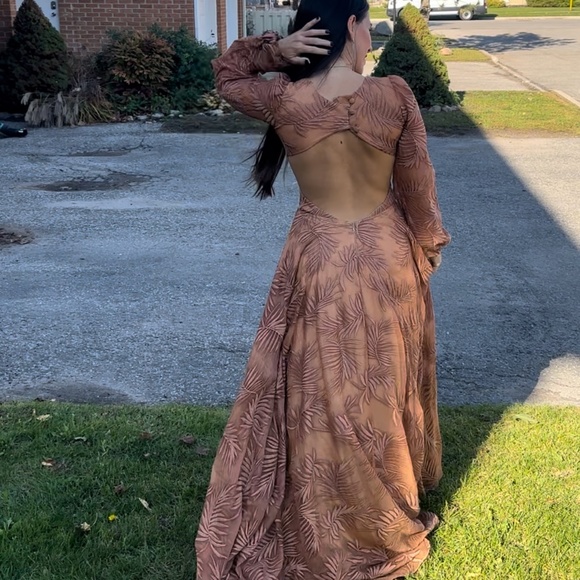 Dress - Picture 1 of 6